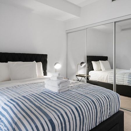 Downtown Toronto 1 Bdrm Condo With Parking And Views Esterno foto