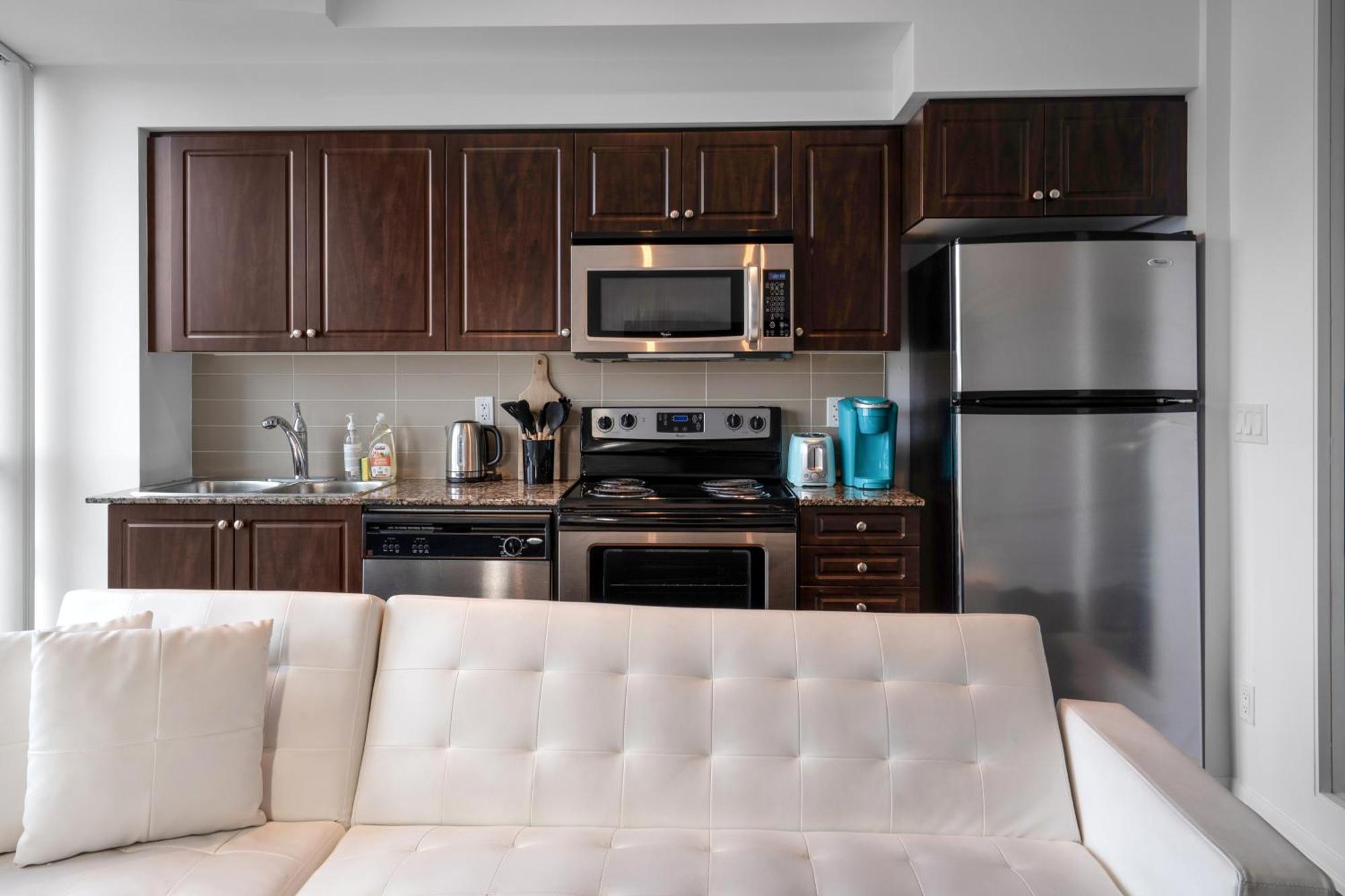 Downtown Toronto 1 Bdrm Condo With Parking And Views Esterno foto