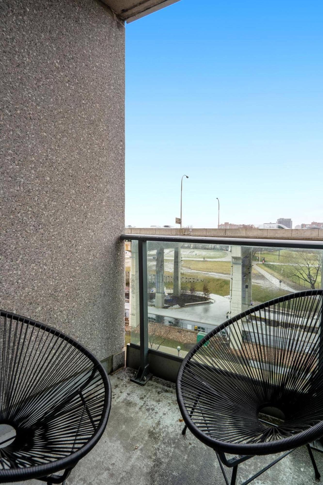 Downtown Toronto 1 Bdrm Condo With Parking And Views Esterno foto
