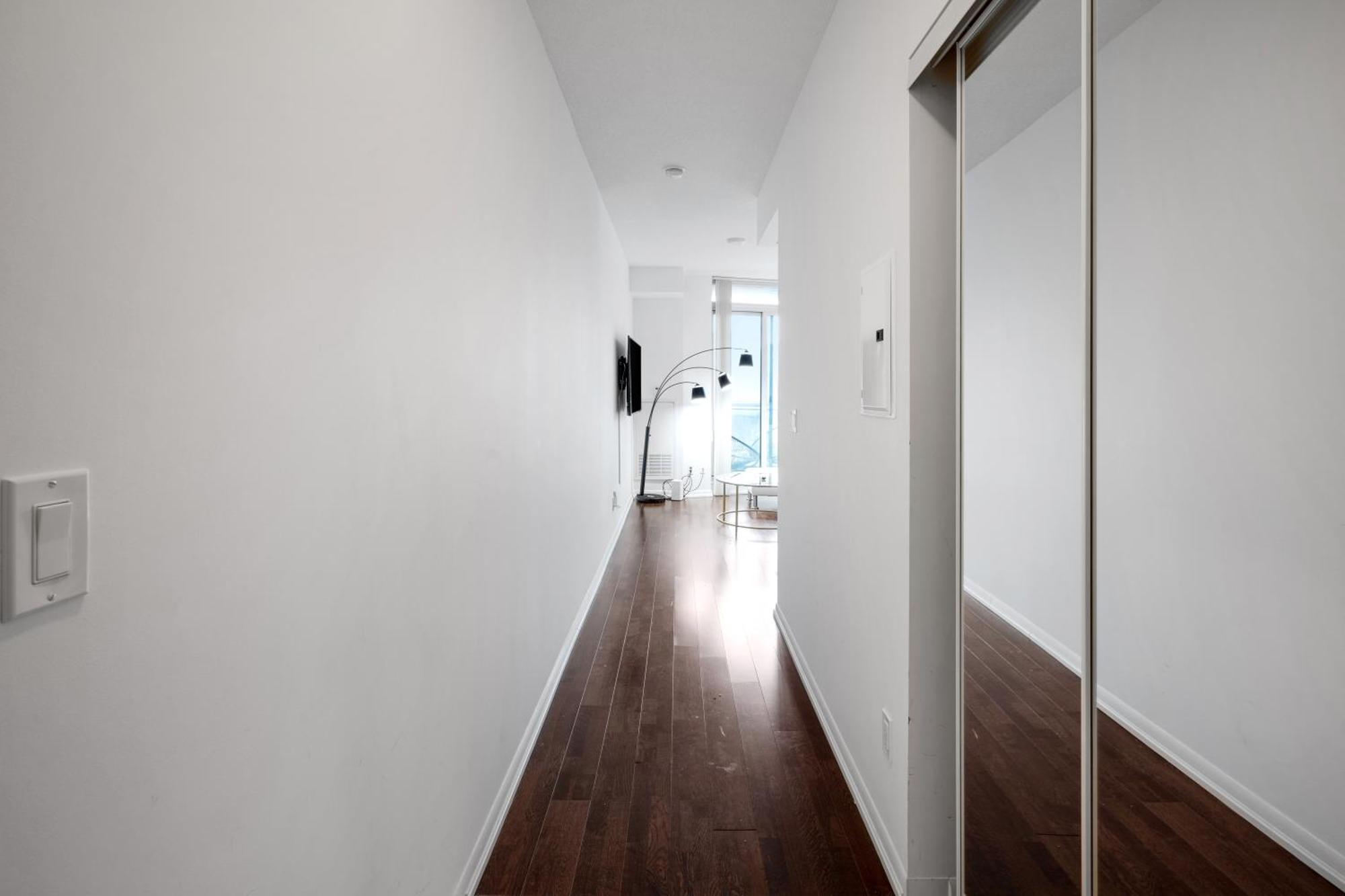 Downtown Toronto 1 Bdrm Condo With Parking And Views Esterno foto